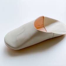 dear Morocco - Moroccan leather Slipper Babouche // Simple Shiraksaba