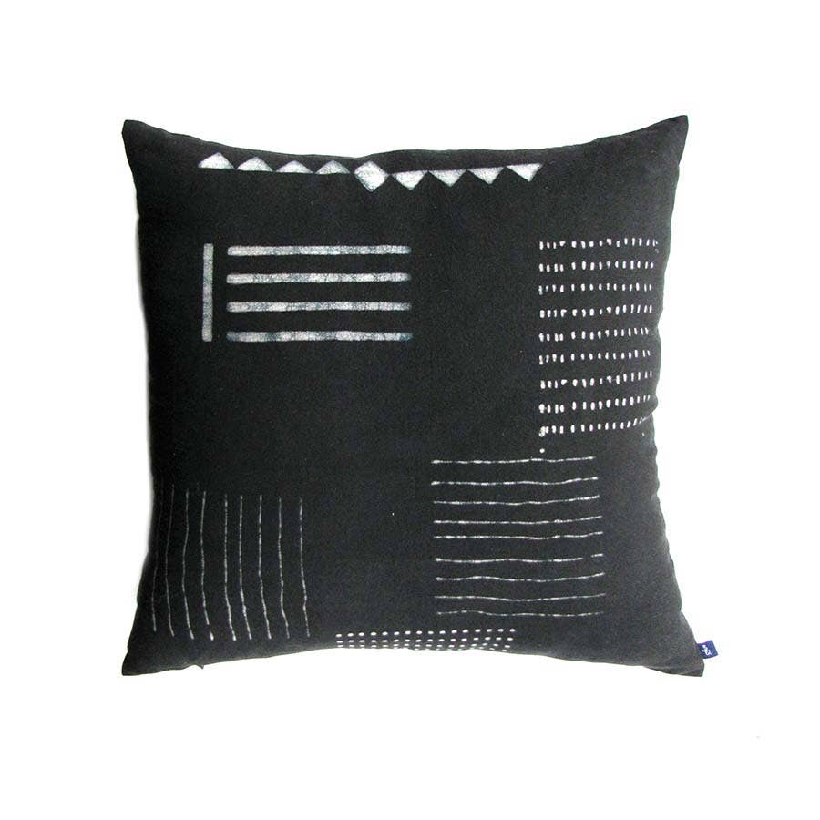 Ichcha - NOIR - Block print pillow