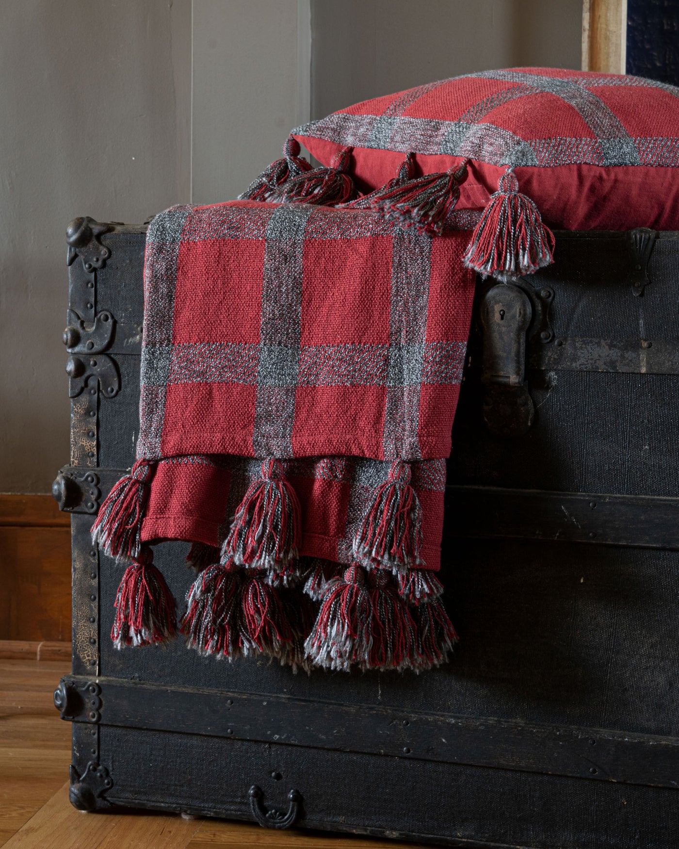 Hand Woven Jackie Throw Red