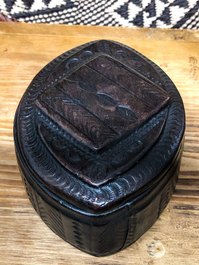 OVAL TAUREG LEATHER BOX- NIGER