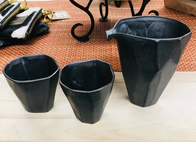 SAKE SET WITH 2 CUPS